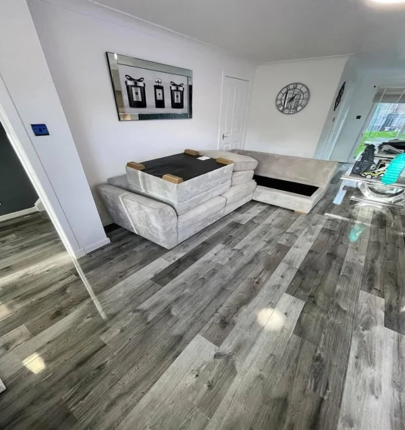 Vinyl sheet flooring